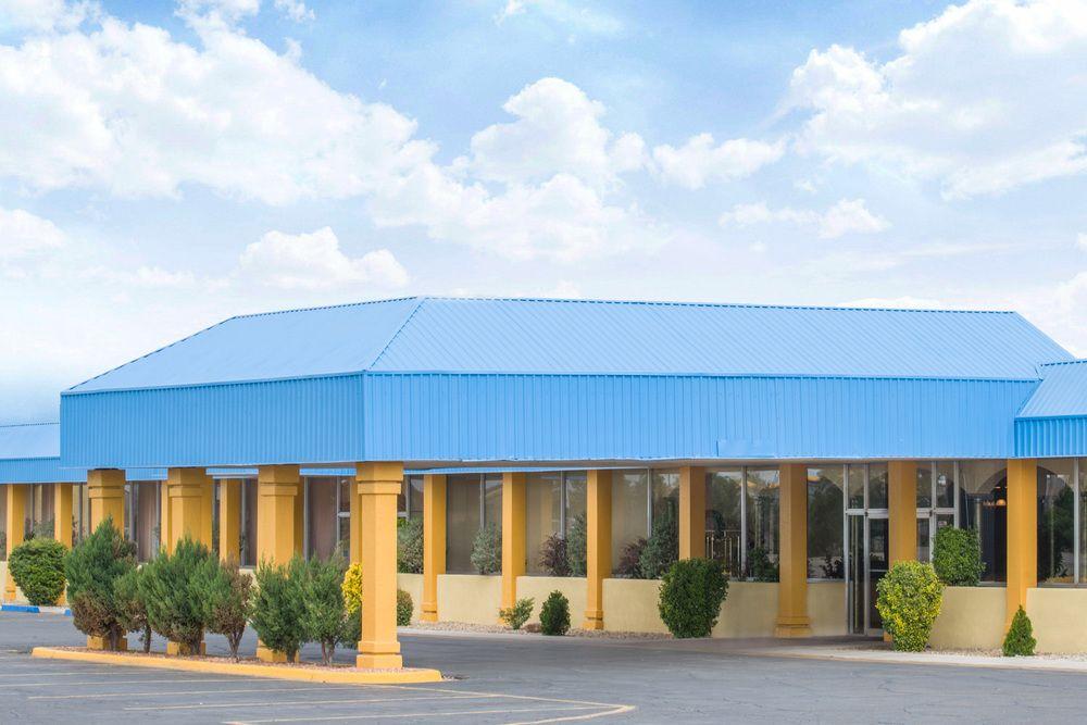 Days Inn & Suites By Wyndham Кловис Екстериор снимка
